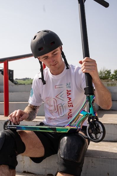 IVS Journey 3 Jamie Hull Stunt Scooter Neo Black