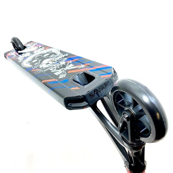 Blunt AOS Dryade Custom Scooter