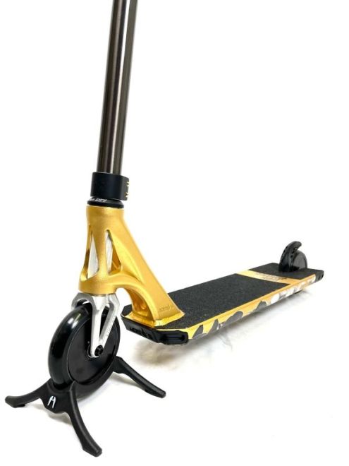 Blunt AOS Dynasty V2 Custom Scooter