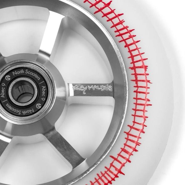 North Riley Maltais 115 Rolle Silver White