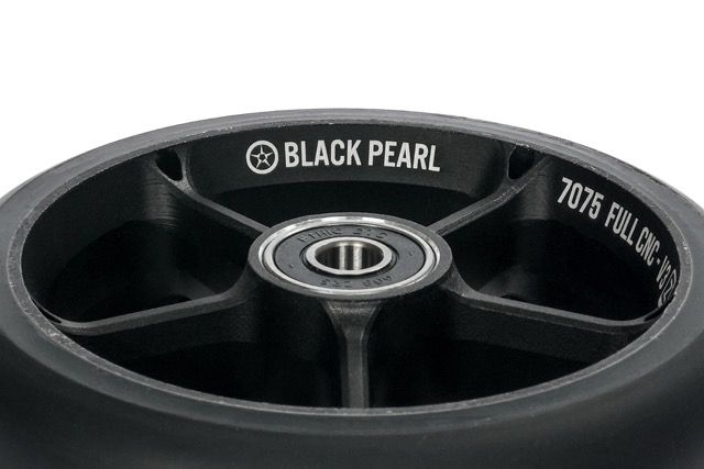 Black Pearl Simple V3 110 Rolle Black